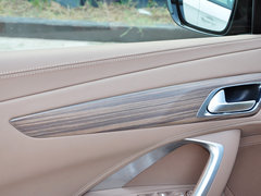 2014款 1.6T 自动 尊享版THP200 5座
