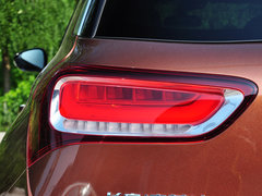 2014款 1.6T 自动 尊享版THP200 5座