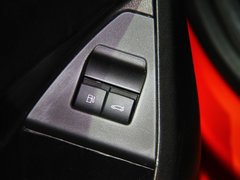 2014款 1.6T R