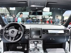 2014款 改款R-LINE V8 