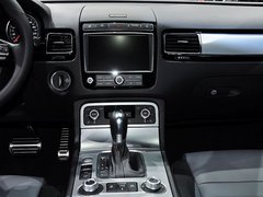 2014款 改款R-LINE V8 