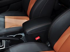 2014款 1.5T 手动 四驱尊贵版 5座