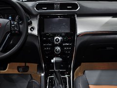 2014款 1.5T 手动 四驱尊贵版 5座