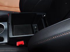 2014款 1.5T 手动 四驱尊贵版 5座