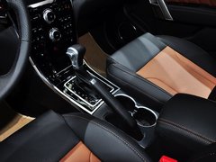 2014款 1.5T 手动 四驱尊贵版 5座