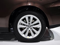 2014款 1.5T 手动 四驱尊贵版 5座