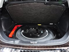 2014款 1.5T 手动 四驱尊贵版 5座