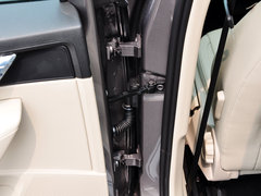 2015款 1.6L 自动 逸俊版