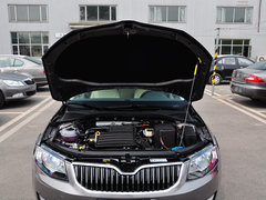 2015款 1.6L 自动 逸俊版
