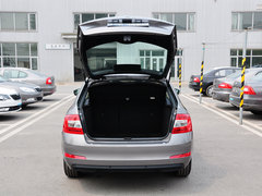 2015款 1.6L 自动 逸俊版