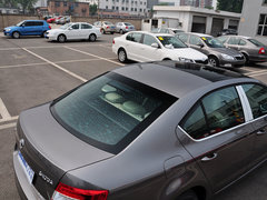 2015款 1.6L 自动 逸俊版