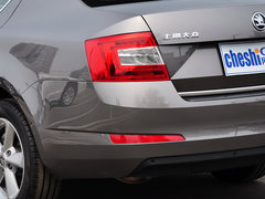 2015款 1.6L 自动 逸俊版