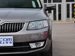 2015款 1.6L 自动 逸俊版