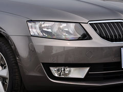 2015款 1.6L 自动 逸俊版