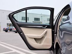 2015款 1.6L 自动 逸俊版
