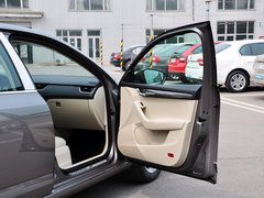 2015款 1.6L 自动 逸俊版