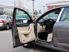 2015款 1.6L 自动 逸俊版