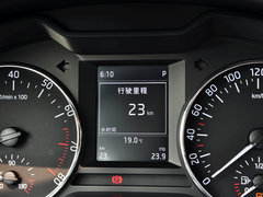 2015款 1.6L 自动 逸俊版