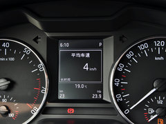 2015款 1.6L 自动 逸俊版