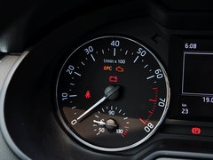 2015款 1.6L 自动 逸俊版