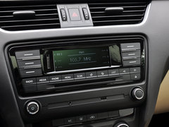 2015款 1.6L 自动 逸俊版