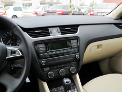 2015款 1.6L 自动 逸俊版