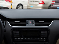 2015款 1.6L 自动 逸俊版