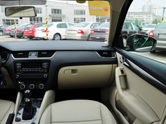 2015款 1.6L 自动 逸俊版