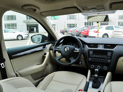 2015款 1.6L 自动 逸俊版
