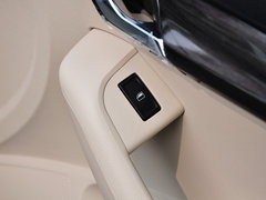 2015款 1.6L 自动 逸俊版
