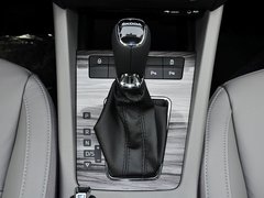 2015款 1.6L 自动 逸俊版