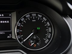 2015款 1.6L 自动 逸俊版