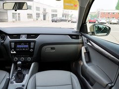 2015款 1.6L 自动 逸俊版