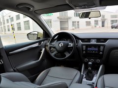 2015款 1.6L 自动 逸俊版