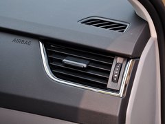 2015款 1.6L 自动 逸俊版