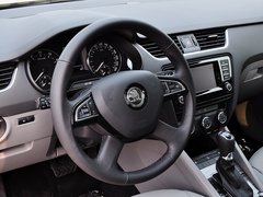 2015款 1.6L 自动 逸俊版