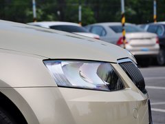2015款 1.6L 自动 逸俊版