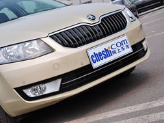 2015款 1.6L 自动 逸俊版