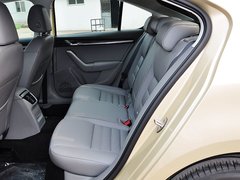 2015款 1.6L 自动 逸俊版