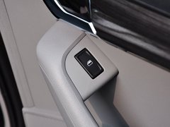 2015款 1.6L 自动 逸俊版