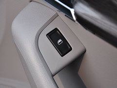 2015款 1.6L 自动 逸俊版