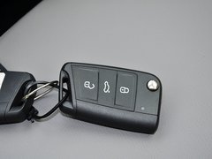 2015款 1.6L 自动 逸俊版
