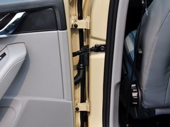 2015款 1.6L 自动 逸俊版