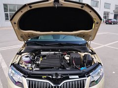 2015款 1.6L 自动 逸俊版