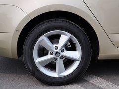 2015款 1.6L 自动 逸俊版