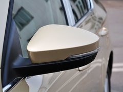 2015款 1.6L 自动 逸俊版