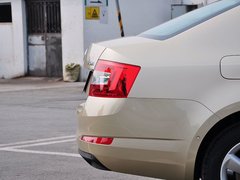 2015款 1.6L 自动 逸俊版