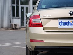 2015款 1.6L 自动 逸俊版