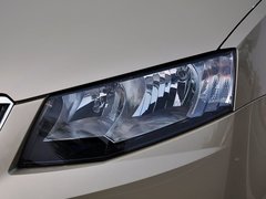 2015款 1.6L 自动 逸俊版