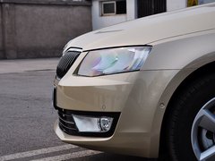 2015款 1.6L 自动 逸俊版